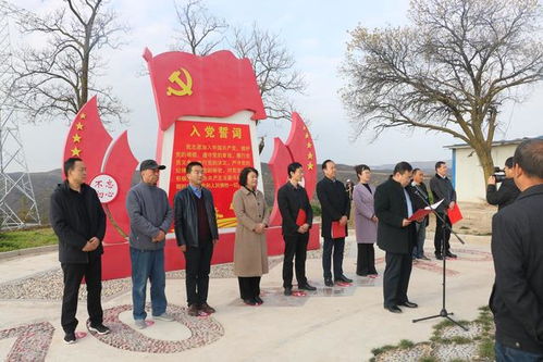 平?jīng)鍪忻褡逦幕囆g(shù)研究會為群眾提供中華文化藝術(shù)展示交流活動